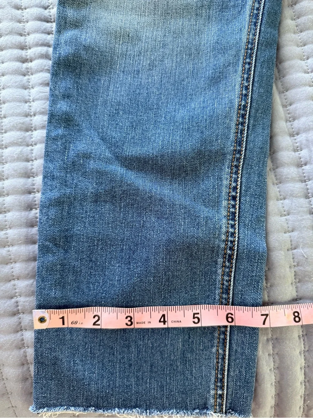 Rag & Bone Boyfriend Jeans Women’s Size 32 Raw Hem Distressed Light Wash